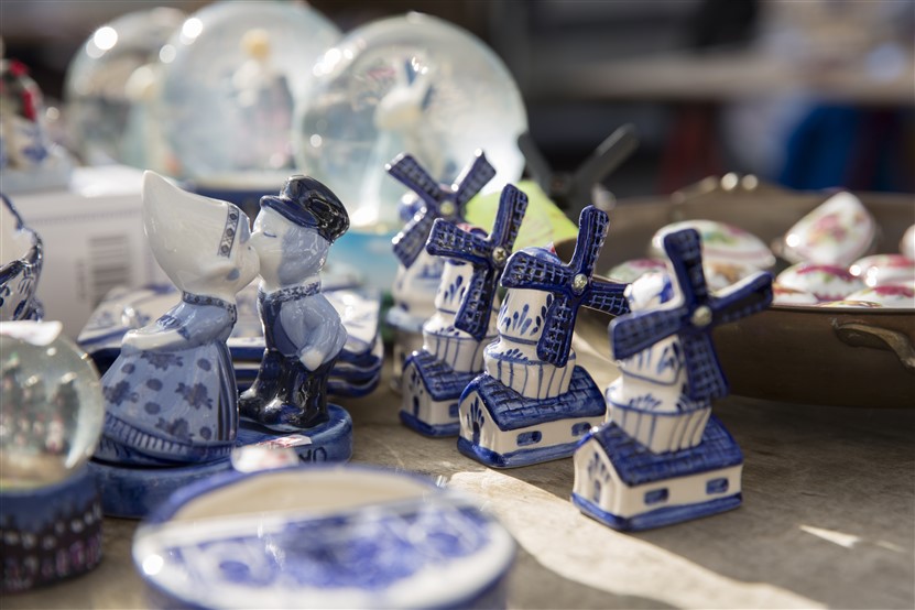 <img src="delt_blue_potteryshutterstock_723717460.jpeg" alt="Delft Blue Pottery">