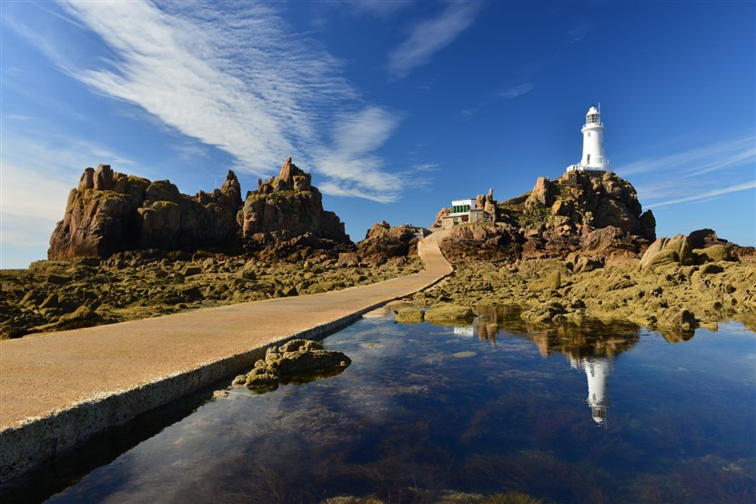 <img src="la-corbiere-lighthouse-jersey-©shutterstock.jpeg" alt="Corbirere Lighthouse">