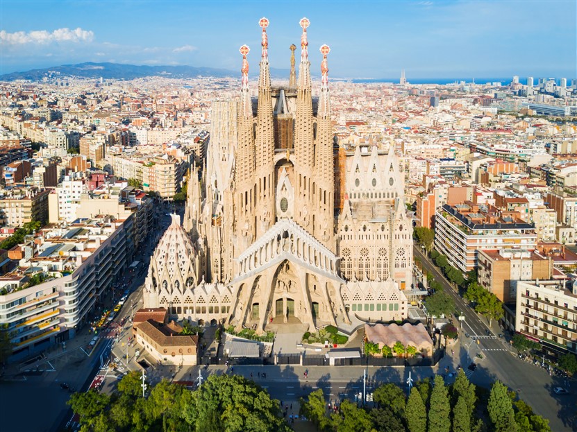 <img src=sagrada_familia_shutterstock_1061417597.jpeg" alt="La Sagrada Familia">