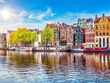 <img src="amsterdam©shutterstock.jpeg" alt="Amsterdam"/>