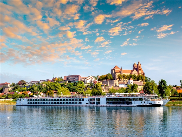 <img src="breisach3©adobestock.jpeg" alt="Breisach ©AdobeStock"/>