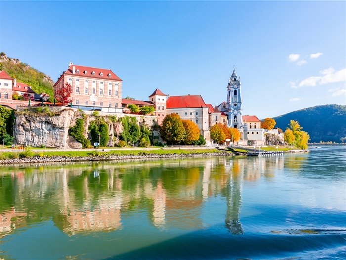 <img src="durnstein,danuberiver©adobestock.jpeg" alt="Danube at Durnstein ©AdobeStock"/>