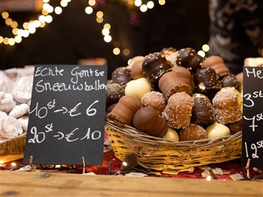 <img src="ghentchristmasmarket2©shutterstock.jpeg" alt="Ghent Christmas Market"/>