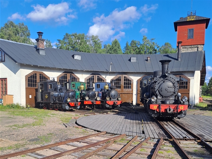 <img src="jadraasrailway2©jadraas-tallasjarnvag.jpeg" alt="Jadraas Railway ©Jadraas-TallasJarnvag"/>