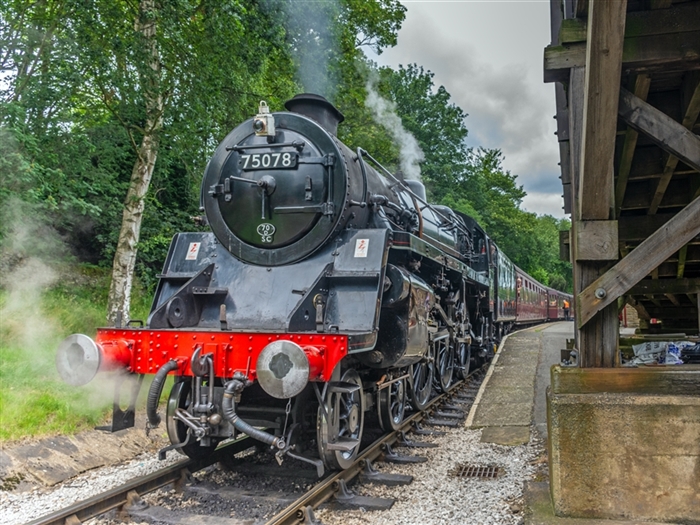 <img src="keighley&worthvalleyrailway1©shutterstock.jpeg" alt="KWVR ©Shutterstock"/>