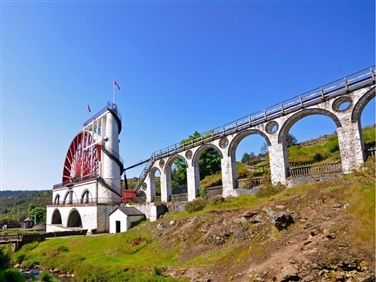 <img src="laxeywheel2©shutterstock.jpeg" alt="Laxey Wheel ©Shutterstock"/>