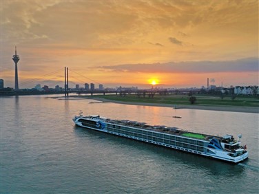 <img src="momentsrhine©vivacruises.jpeg" alt="VIVA MOMENTS Rhine ©VIVA Cruises"/>