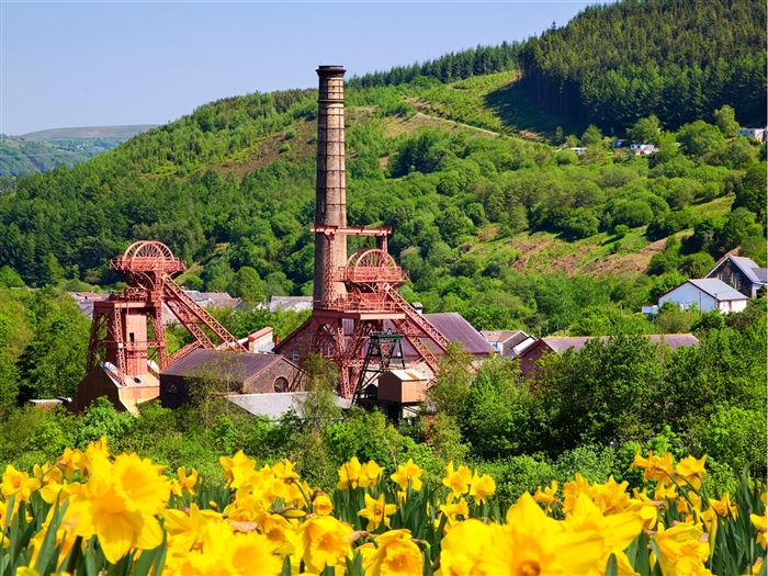 <img src="rhonddaheritagepark1©shutterstock.jpeg" alt="Rhondda Heritage Park ©Shutterstock"/>