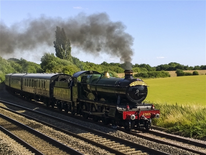 <img src="shakespeareexpress1©johnevans,dreamstime.jpeg" alt="Shakespeare Express ©John Evans"/>