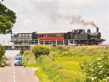 <img src="steamtrainatweybourne©shutterstock.jpeg" alt="North Norfolk railway"/>