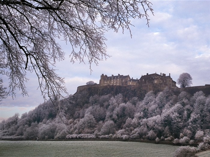 <img src="stirlingcastle,winter©shutterstock.jpeg" alt="Stirling Castle ©Shutterstock"/>