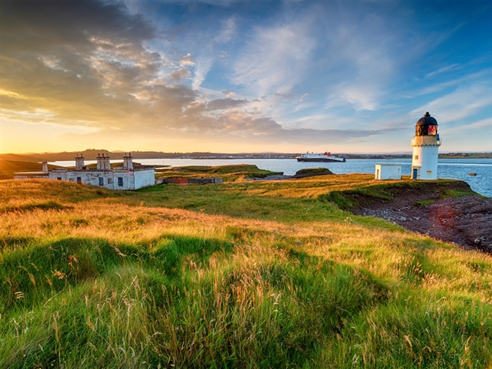 <img src="stornoway1©shutterstock.jpeg" alt="Stornoway ©Shutterstock"/>