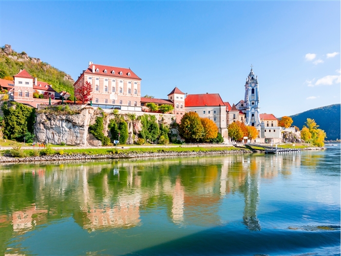 <img src="thedanubeatdurnstein©adobestock.jpeg" alt="Danube at Durnstein ©AdobeStock"/>