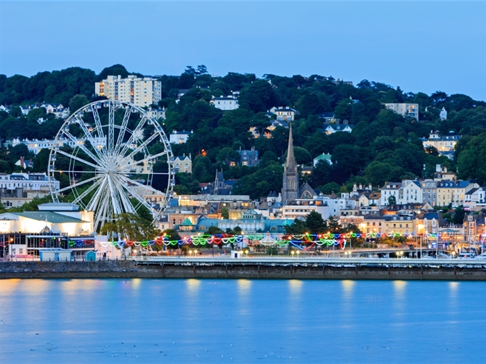 <img src="torquay2©shutterstock.jpeg" alt="Torquay ©Shutterstock"/>