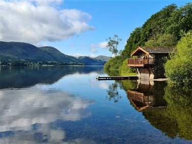 <img src="ullswaterlake2©shutterstock.jpeg" alt="Ullswater Lake ©Shutterstock"/>