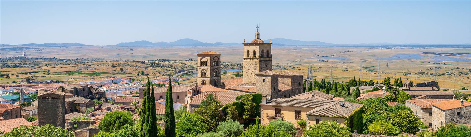<img src="1.trujillocastleextremaduraspain©shutterstock.jpeg" alt="Trujillo castle Extremadura"/>
