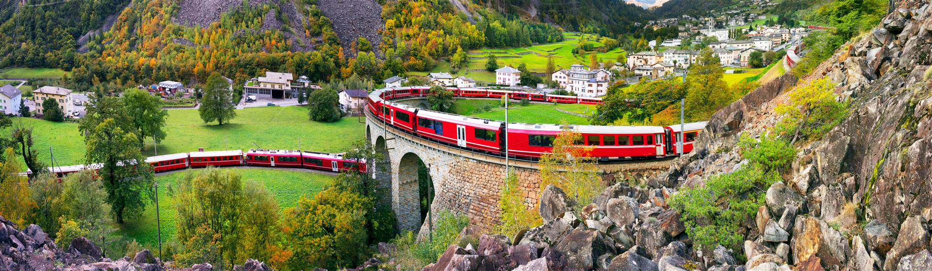 <img src="berninaexpress5©shutterstock.jpeg" alt="Bernina Express ©Shutterstock"/>