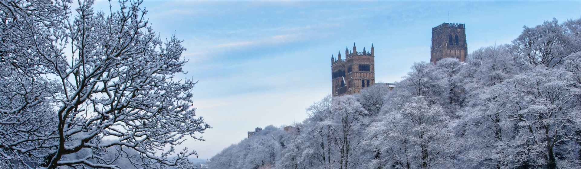 <img src="durham2©shutterstock.jpeg" alt="Durham Cathedral ©Shutterstock"/>