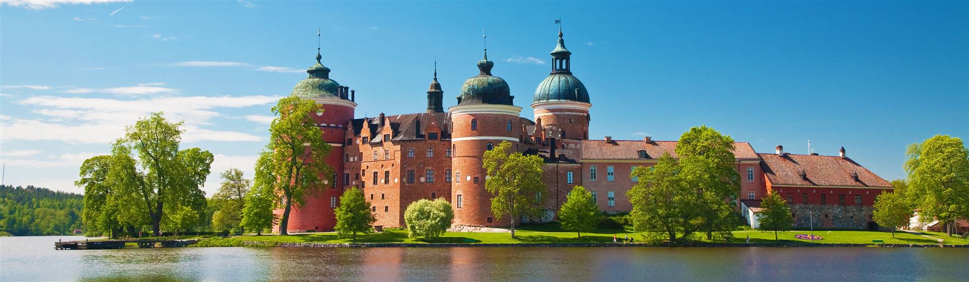 <img src="gripsholmcastle©dreamstime.jpeg" alt="Gripsholm Castle"/>