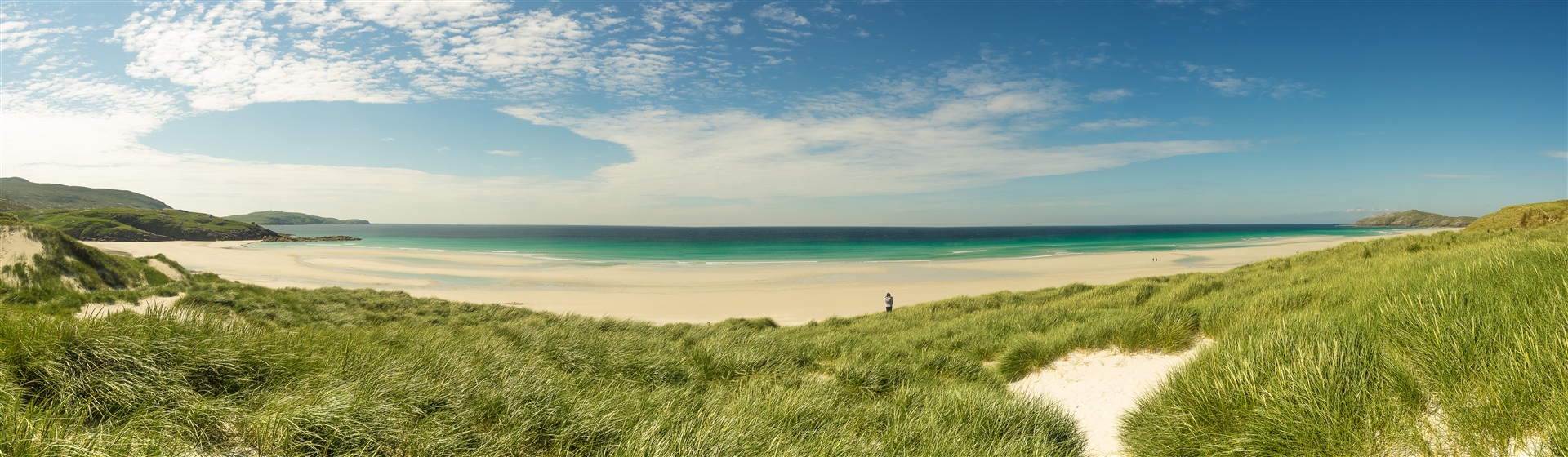 <img src="isleofbarra4©shutterstock.jpeg" alt="Isle of Barra ©Shutterstock"/>