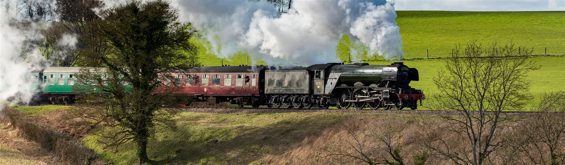 <img src="midhantsrailway1©shutterstock.jpeg" alt="Mid-Hants Railway ©Shutterstock"/>