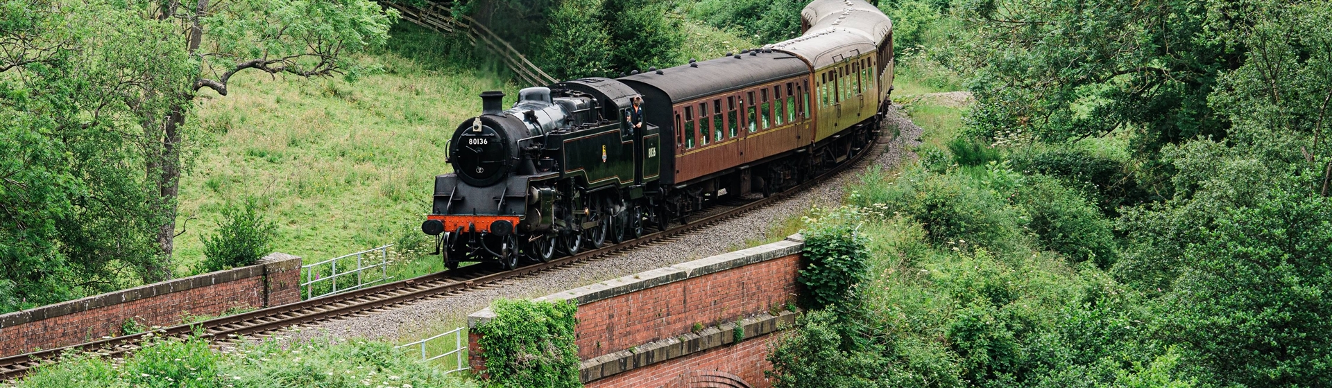 <img src="northyorkshirerailway3©adobestock.jpeg" alt="North Yorkshire Railway ©AdobeStock"/>