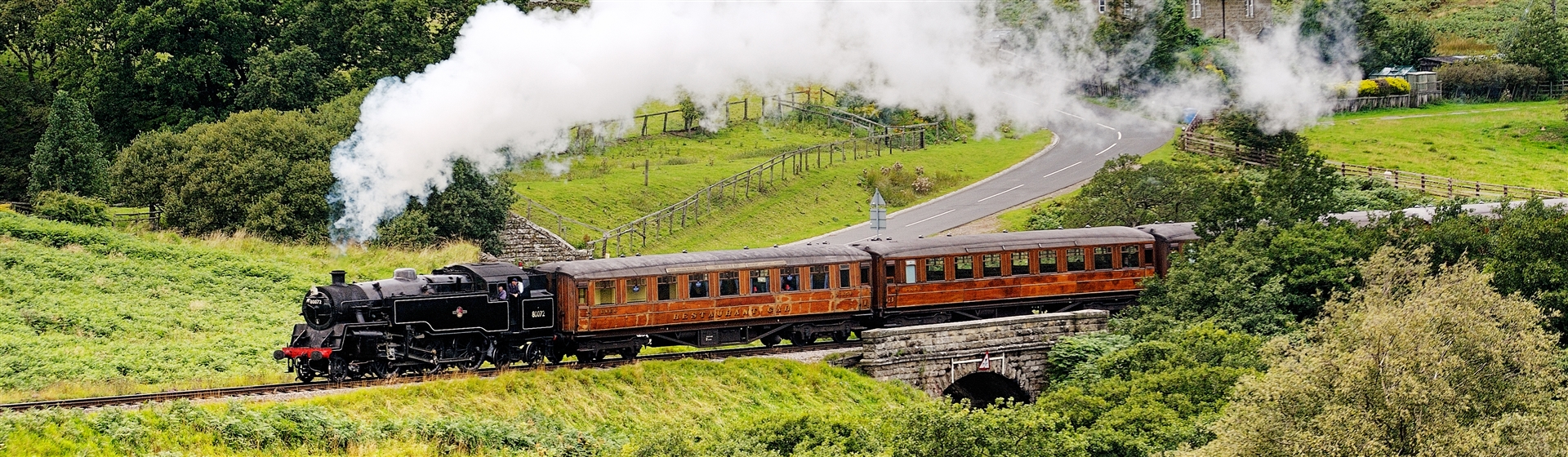 <img src="northyorkshirerailway5©adobestock.jpeg" alt="North Yorkshire Railway ©AdobeStock"/>