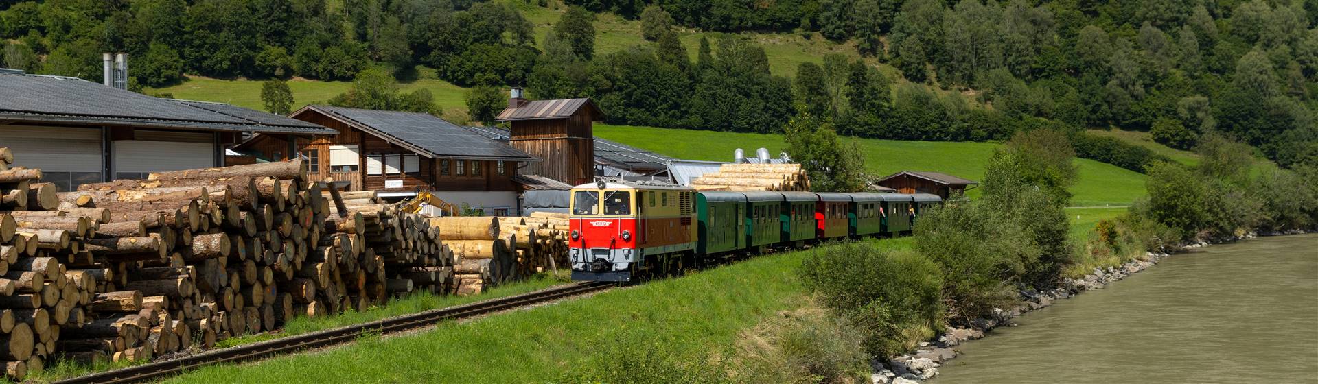 <img src="pinzgauerlokalbahnrailway©shutterstock.jpeg" alt="pinzgauer lokalbahn railway"/>