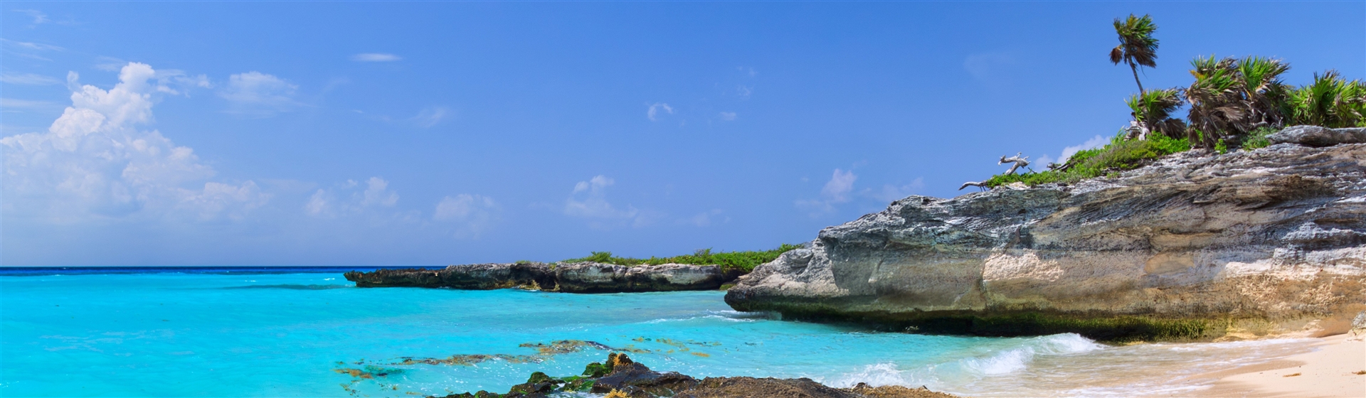 <img src="playadelcarmen,mexico©adobestock.jpeg" alt="Playa del Carmen ©AdobeStock"/>