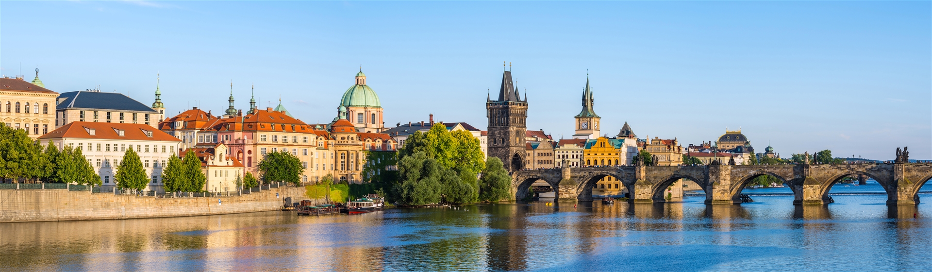 <img src="praguelandscape©adobestock.jpeg" alt="Prague ©AdobeStock"/>