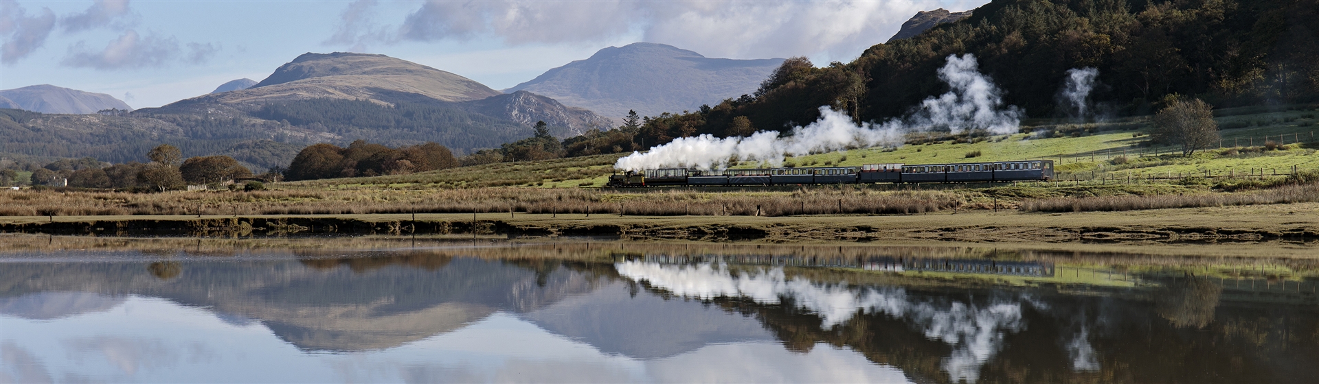 <img src="ravenglass&eskdalerailway8©markfielding.jpeg" alt="Ravenglass & Eskdale ©Mark Fielding"/>