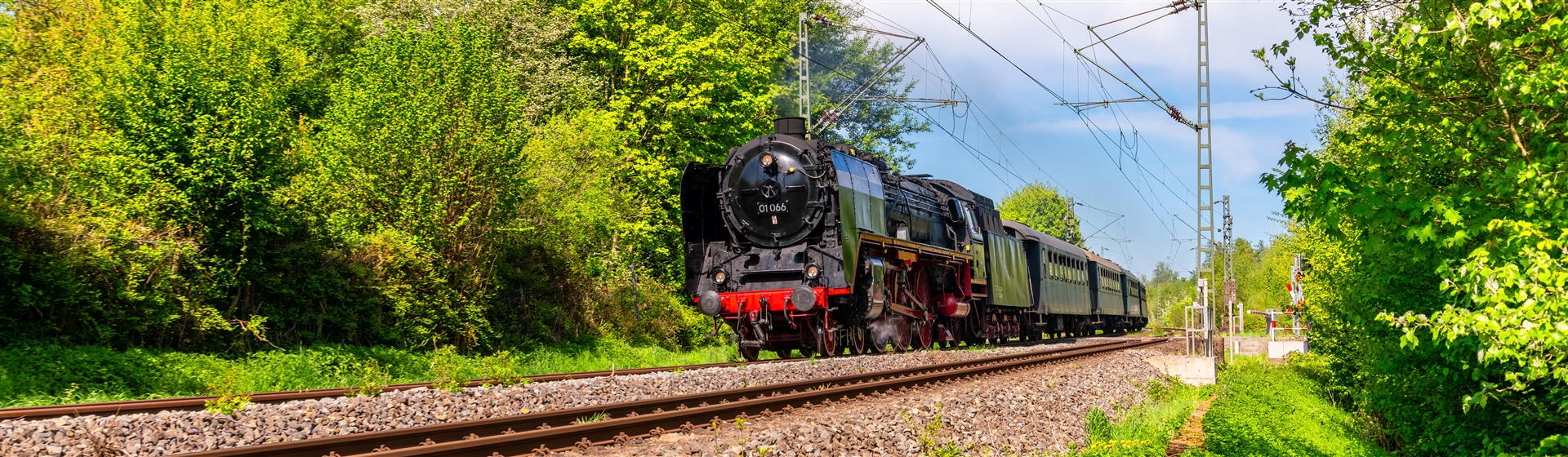 <img src="ruhrvalleyrailway2©adobestock.jpeg" alt="Ruhr Valley Railway ©AdobeStock"/>