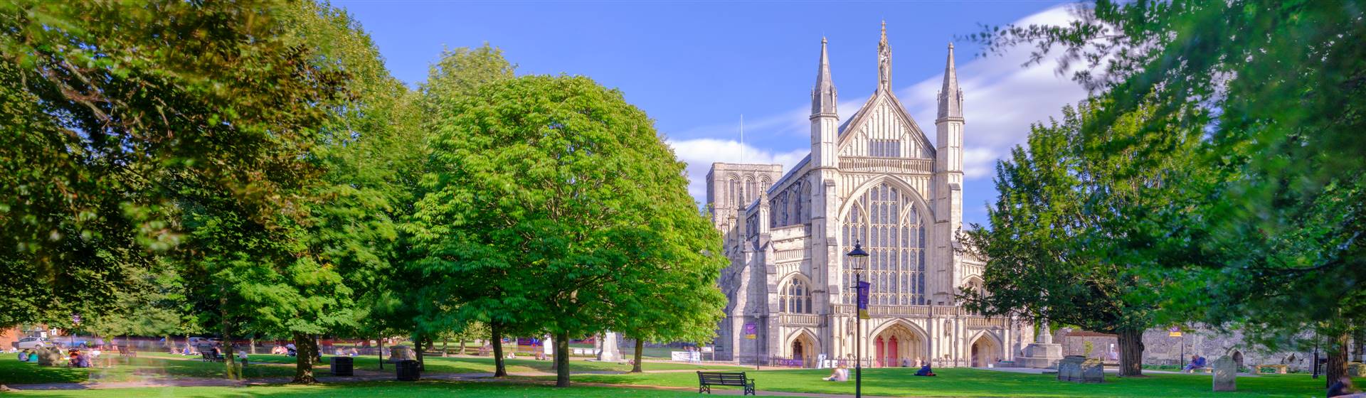 <img src="winchestercathedral2©adobestock.jpeg" alt="Winchester Cathedral"/>