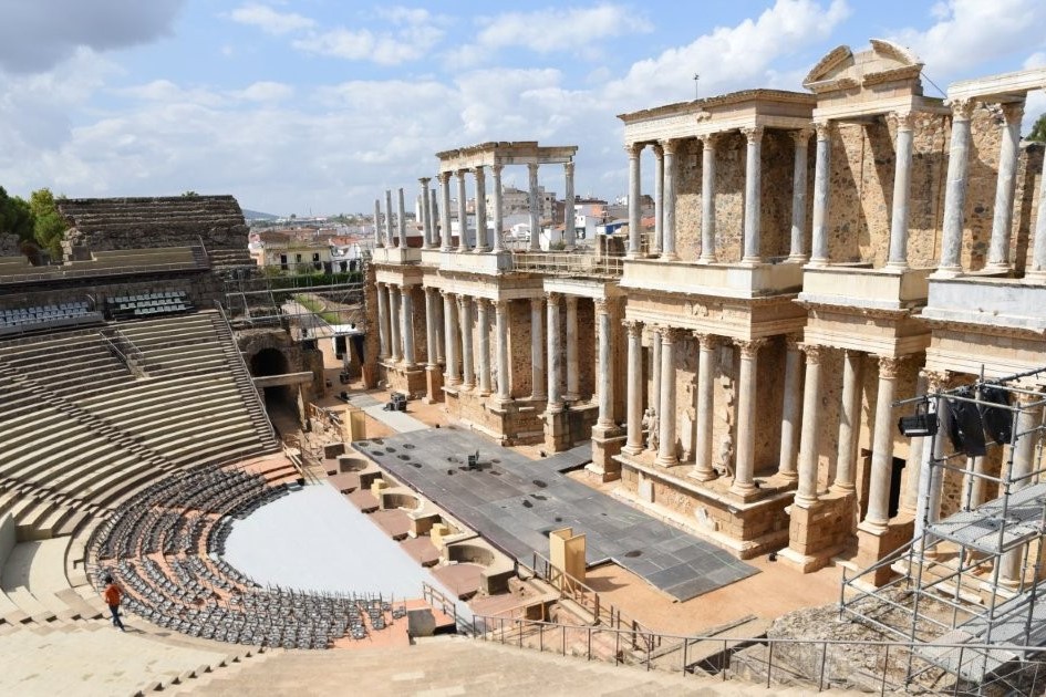 Merida Roman amphitheatre © Shutterstock