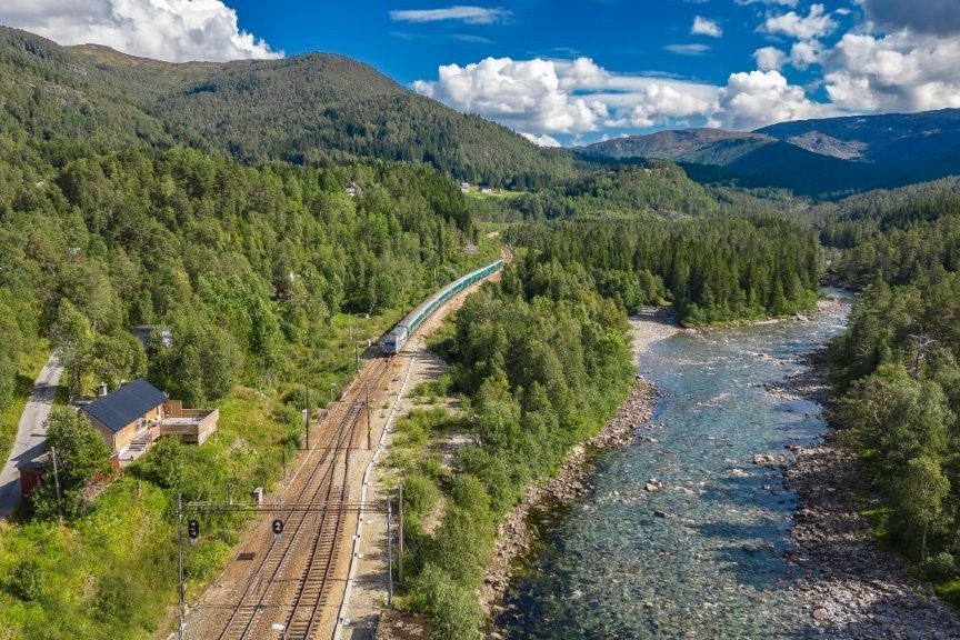 Artic Circle Train © Shutterstock