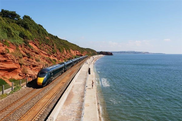 Dawlish Seawall ©Shutterstock