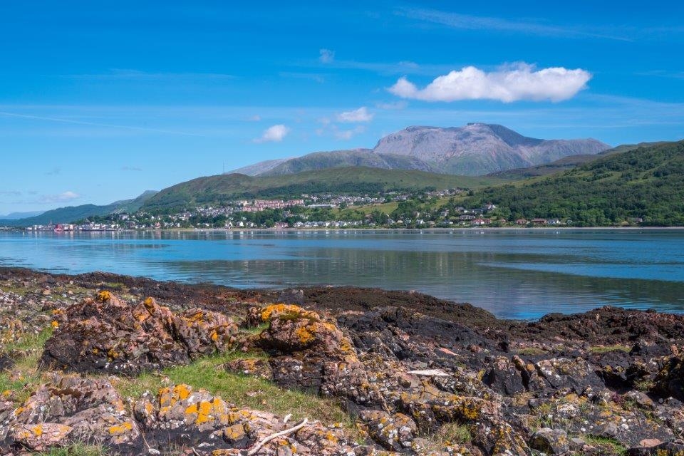 Fort William & Loch Linnhe ©Shutterstock