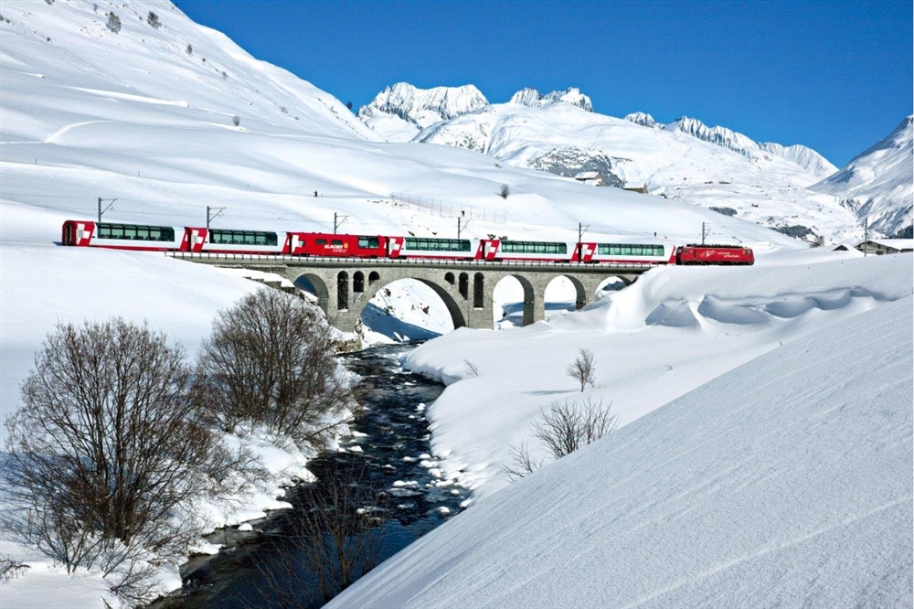 Glacier Express ©Shutterstock