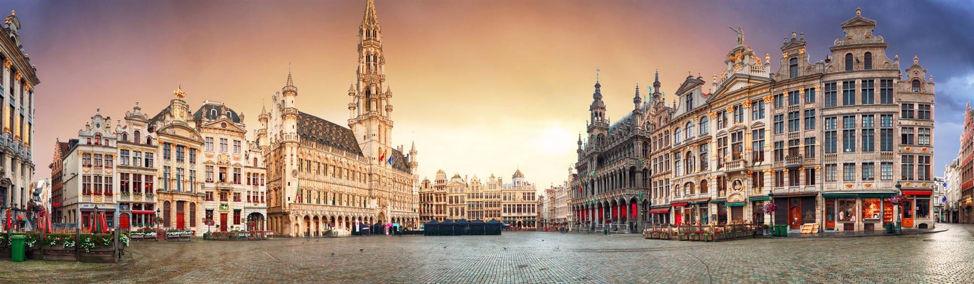 <img src="grandplacebrussels-shutterstock.jpeg" alt="Grand Place Brussels"/>