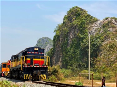 <img src="cambodiantrain-bokornationalpark©railwayadventures.jpeg" alt= Bokor National Park"/>