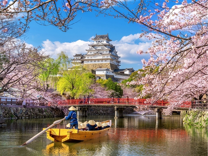 <img src="himejicastle1©adobestock.jpeg" alt="Himeji Castle ©AdobeStock"/>