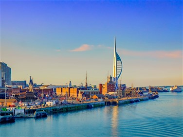 <img src="portsmouthharbour©shutterstock.jpeg" alt="Portsmouth Harbour/">
