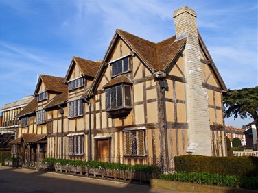 <img src="shakesspeare'sbirthplace-shutterstock.jpeg" alt="Shakespeare's Birthplace"/>